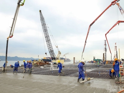 Thi công thủy lợi bến cảng